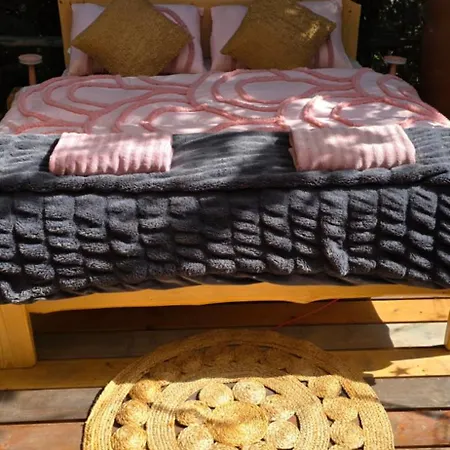Glamping Dedovles Mliecna Draha ラグジュアリーテント Štôla